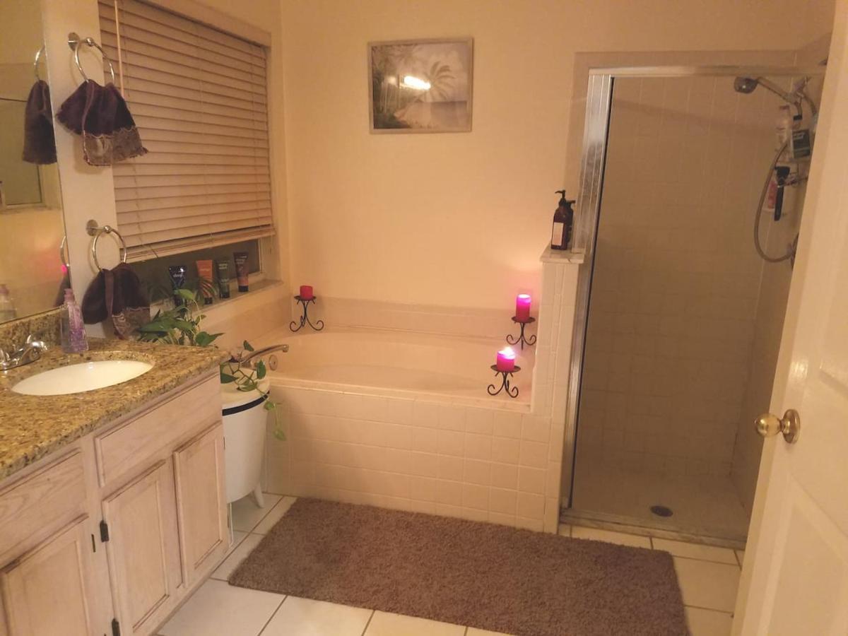 Cozy And Conveniently Located Pool Home With Free Wifi Tampa Extérieur photo